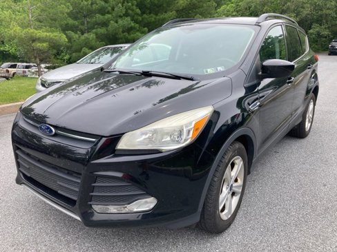Used 2016 Ford Escape SE w/ Equipment Group 201A image 1