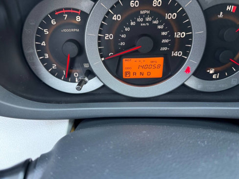 Used 2012 Toyota RAV4 Limited image 13