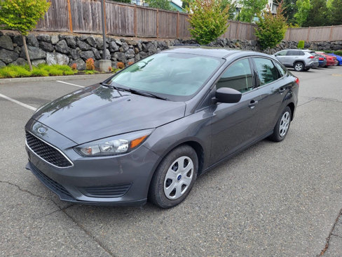Used 2018 Ford Focus S image 2