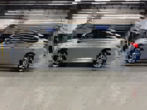 Used 2019 Honda Accord LX image 4