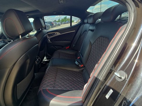 Used 2019 Genesis G70 2.0T Advanced w/ Sport Package image 11