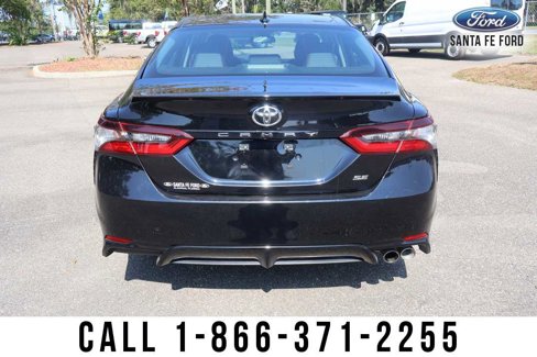 Used 2024 Toyota Camry SE image 5