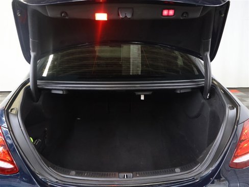 Used 2017 Mercedes-Benz E 300 4MATIC image 7