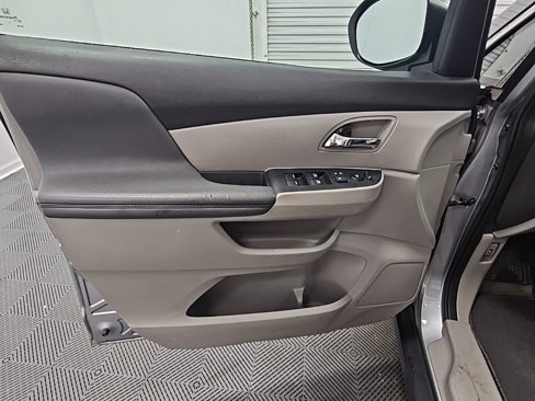 Used 2016 Honda Odyssey EX-L image 28