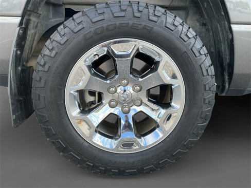 Used 2019 RAM 1500 Big Horn image 10