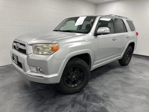 Used 2010 Toyota 4Runner SR5 image 1