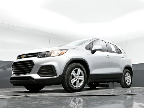 Used 2020 Chevrolet Trax LS w/ Tint and Cruise Package image 29