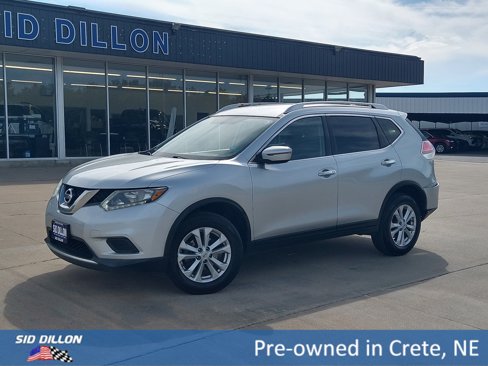 Used 2016 Nissan Rogue SV image 1