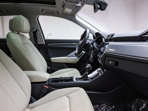 Used 2022 Audi Q3 2.0T Premium w/ Convenience Package image 18