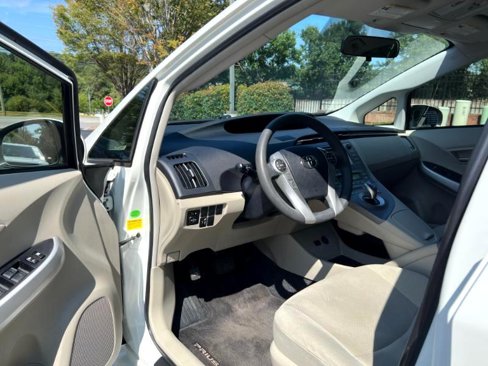 Used 2012 Toyota Prius Three image 17