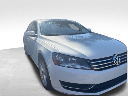 Used 2014 Volkswagen Passat 1.8T SE image 10