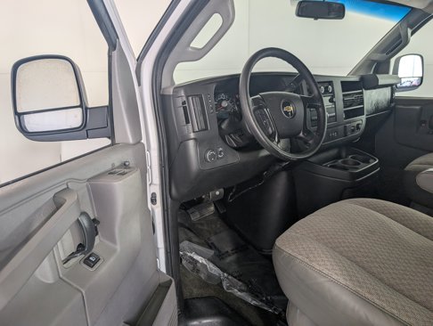 Used 2016 Chevrolet Express 3500 LT w/ LT Preferred Equipment Group image 9