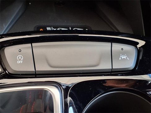 New 2025 Chevrolet Trax RS w/ Sunroof Package image 10