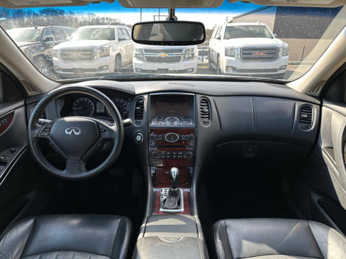 Used 2016 INFINITI QX50 AWD w/ Deluxe Touring Package image 7