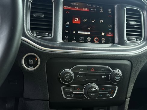 Used 2015 Dodge Charger SXT w/ Driver Confidence Group image 21