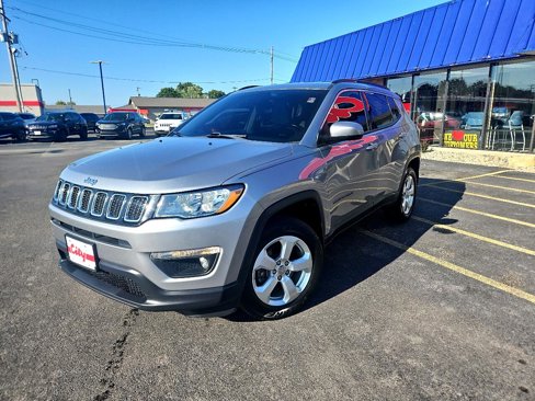 Used 2018 Jeep Compass Latitude w/ Cold Weather Group image 2