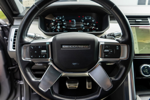Used 2021 Land Rover Discovery S R-Dynamic image 29