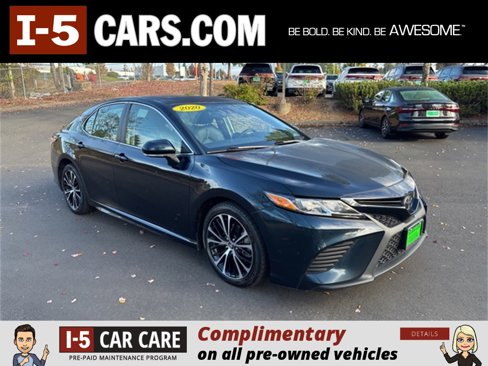 Used 2020 Toyota Camry SE image 1