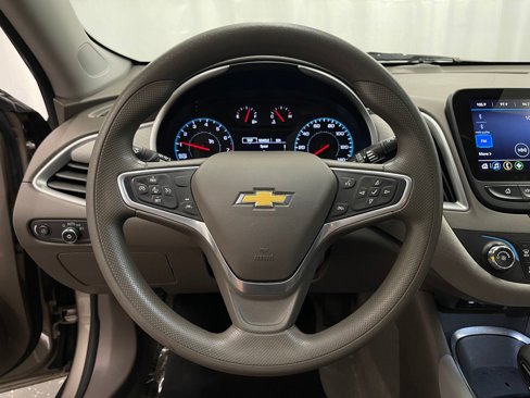 Used 2022 Chevrolet Malibu LS image 11