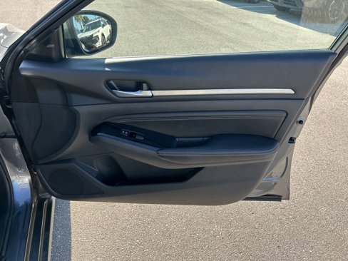 Used 2021 Nissan Altima 2.5 SV image 37