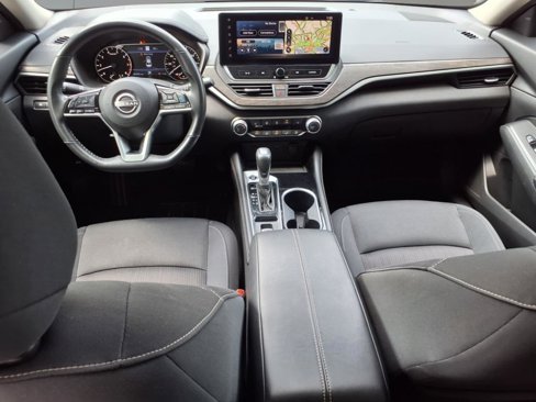 Used 2024 Nissan Altima 2.5 SV w/ SV Premium Package image 9