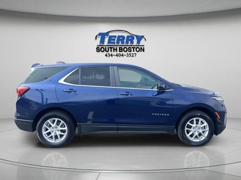 Used 2023 Chevrolet Equinox LT image 1