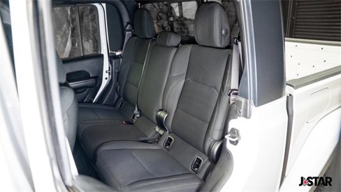 Used 2021 Jeep Gladiator Sport image 12