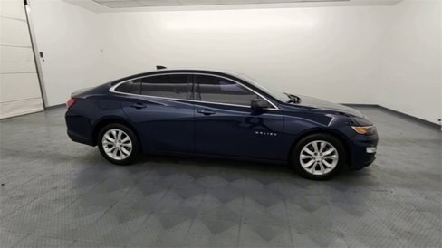 Used 2019 Chevrolet Malibu LT w/ Leather Package image 9