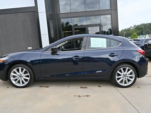 Used 2017 MAZDA MAZDA3 Grand Touring image 8
