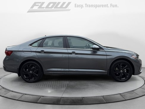 New 2026 Volkswagen Jetta SE image 8
