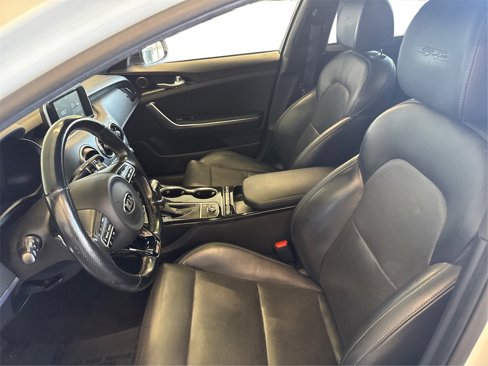 Used 2020 Kia Stinger GT-Line image 9