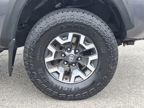 Used 2021 Toyota Tacoma TRD Off-Road image 8