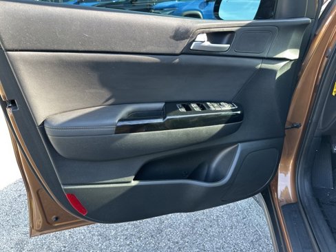 Used 2020 Kia Sportage EX image 9