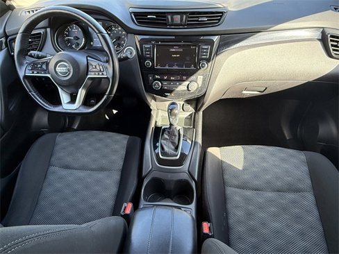 Used 2021 Nissan Rogue Sport SV image 34