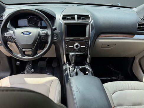 Used 2018 Ford Explorer Limited image 15