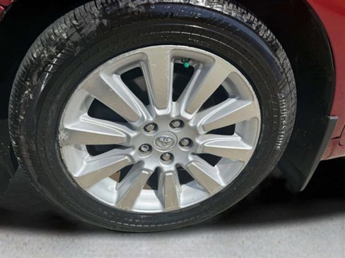 Used 2011 Toyota Sienna Limited image 11