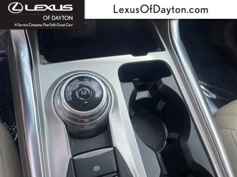 Used 2020 Ford Explorer Platinum w/ Premium Technology Package image 24