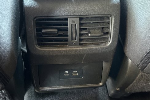 Used 2023 Nissan Rogue SV image 18