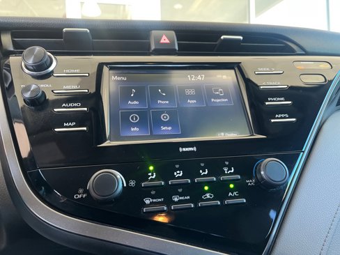 Used 2020 Toyota Camry LE image 29