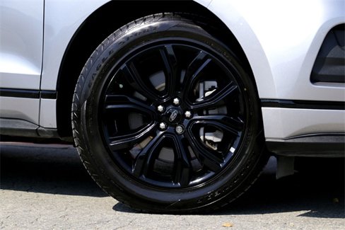 Used 2022 Ford Edge SE w/ Black Appearance Package image 2