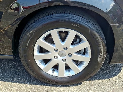 Used 2016 Chrysler Town & Country Touring image 8