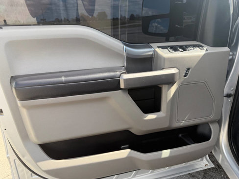 Used 2019 Ford F250 XLT w/ XLT Premium Package image 18