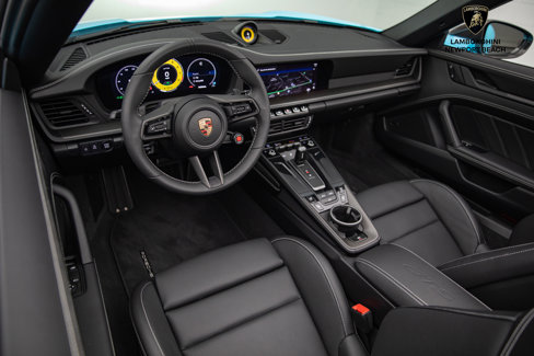 Used 2025 Porsche 911 Carrera GTS image 22