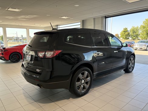 Used 2017 Chevrolet Traverse LT image 6