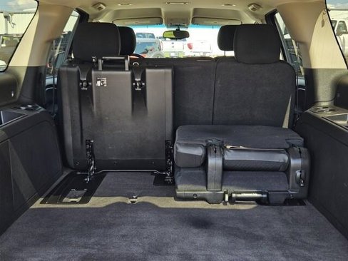 Used 2013 Chevrolet Suburban LS image 11