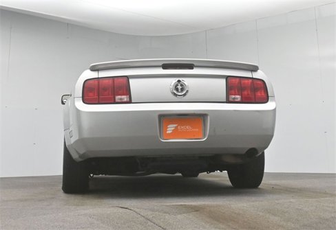 Used 2009 Ford Mustang Convertible image 26