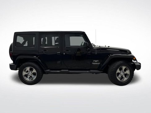 Used 2017 Jeep Wrangler Unlimited Sahara w/ Connectivity Group image 2