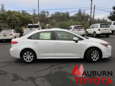 New 2026 Toyota Corolla LE image 2