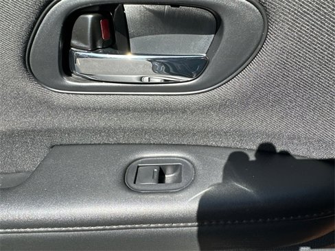 Used 2022 Honda HR-V LX image 17