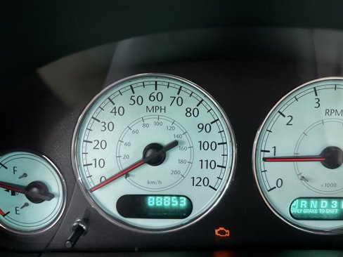 Used 2005 Chrysler Town & Country Limited image 35